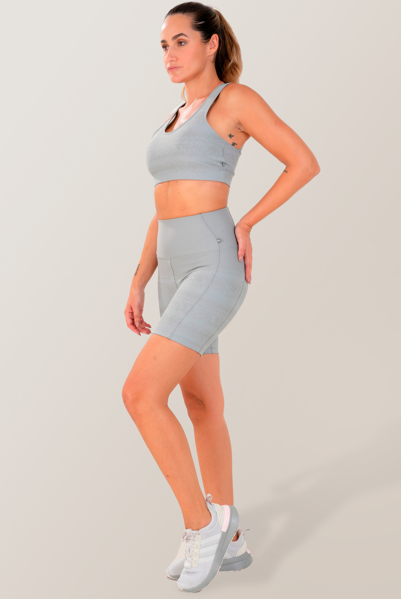 SHORT WONDERFUL FRESHNESS