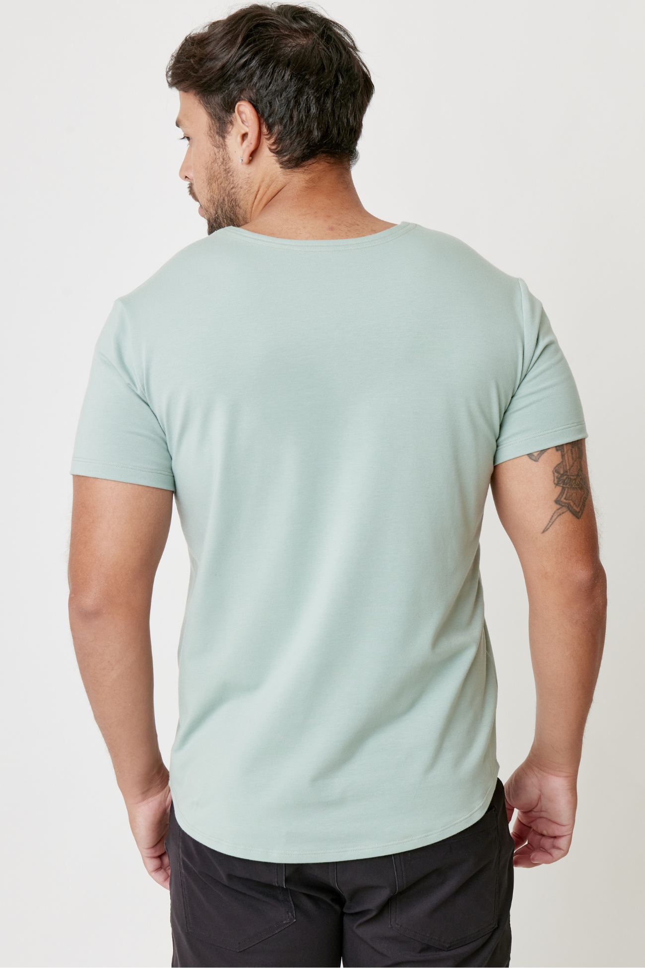 T-SHIRT POCKET FIT