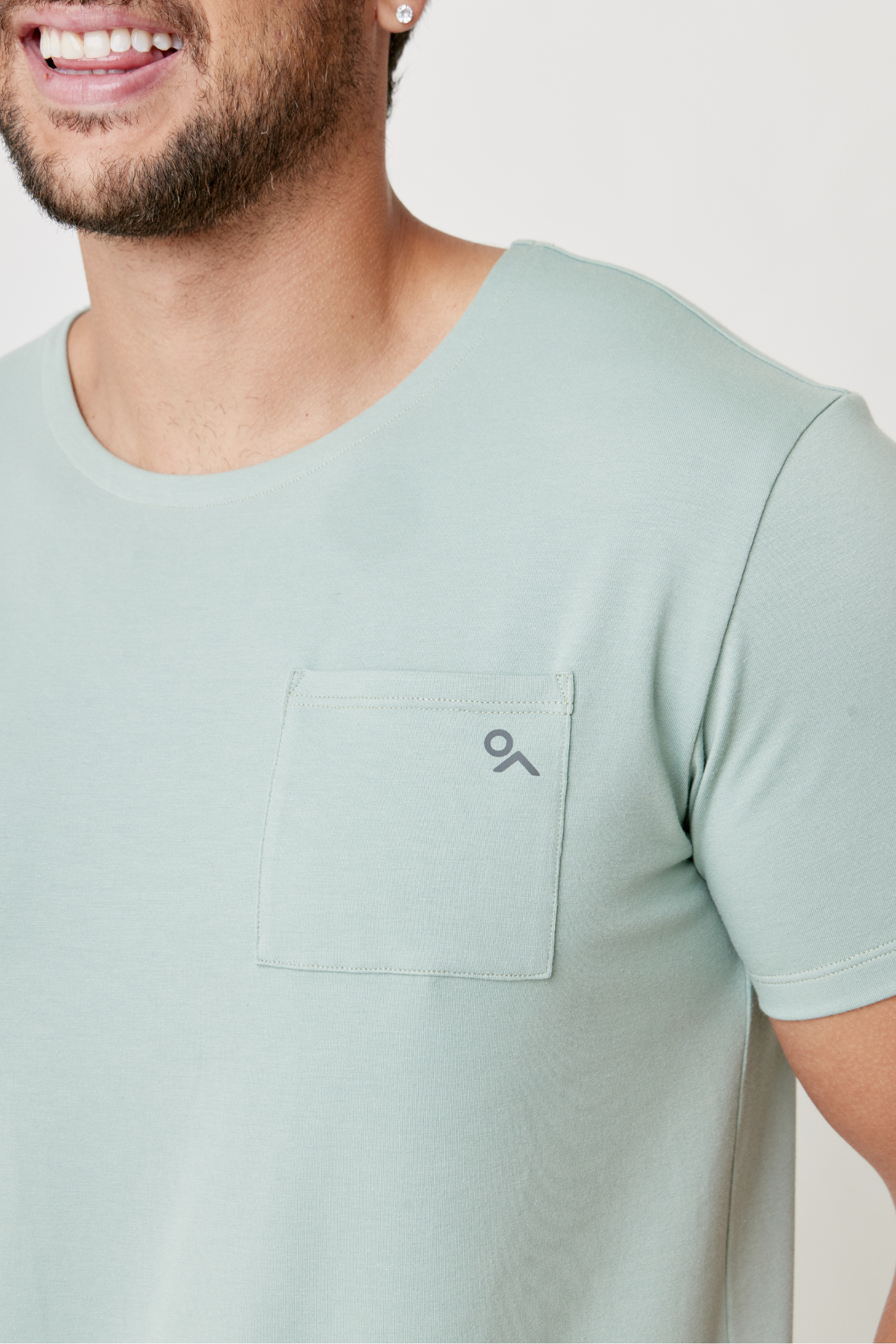 T-SHIRT POCKET FIT