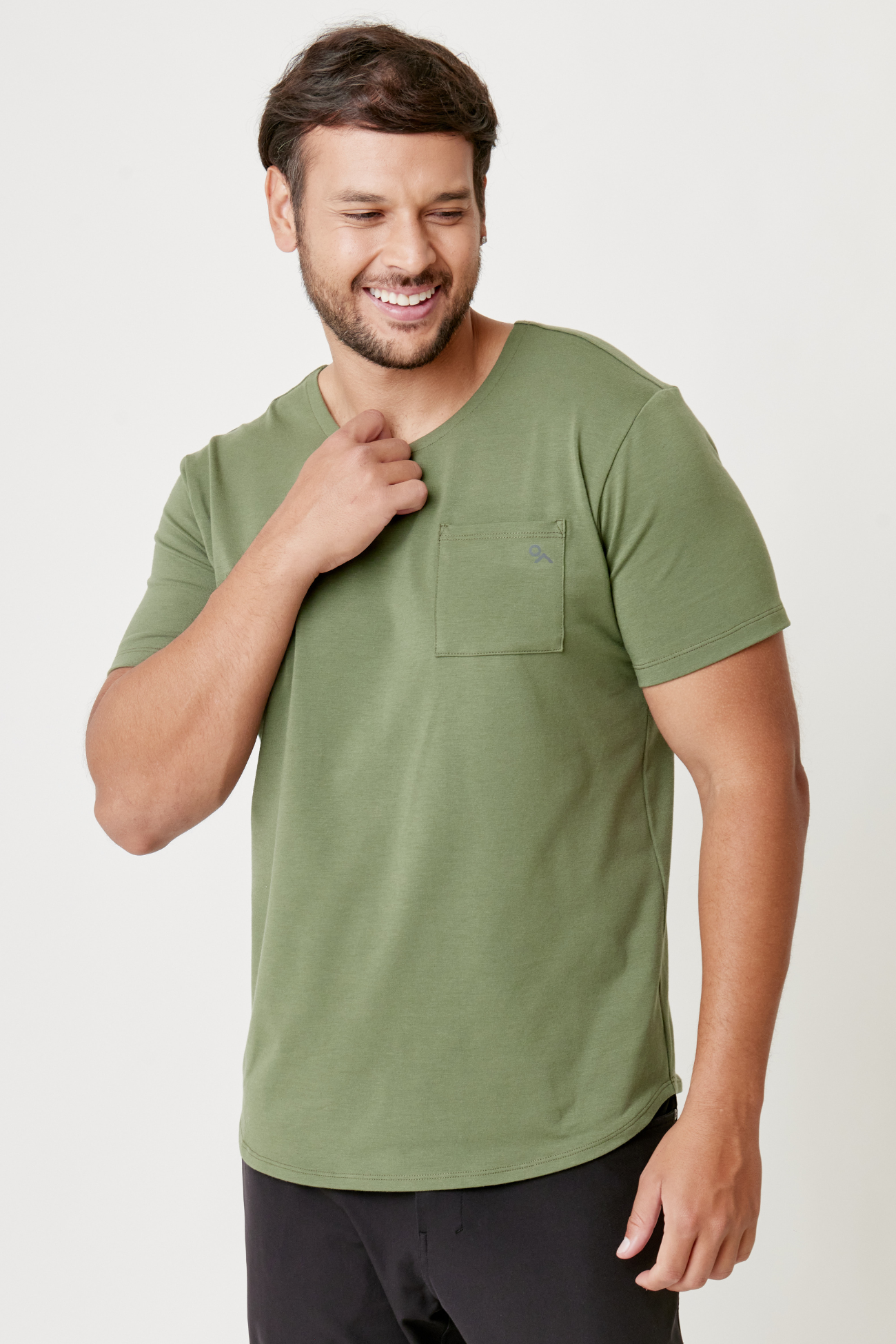 T-SHIRT POCKET FIT