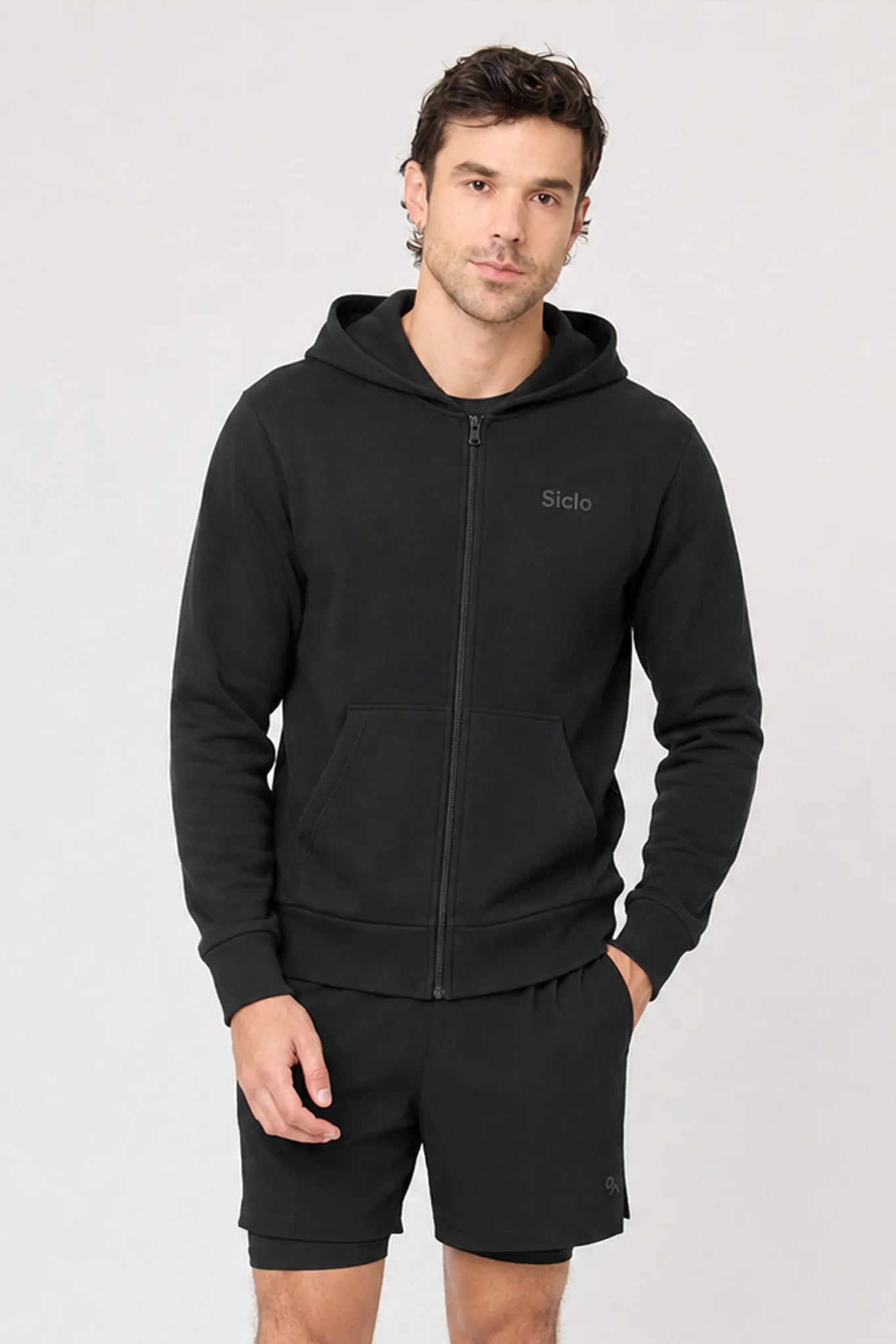 Chamarra Transit negra para hombre vista frontal