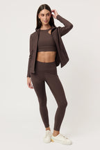 Chamarra deportiva Jacket Ease Seal Brown para mujer vista frontal