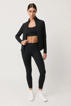 Chamarra deportiva Jacket Ease negra para mujer vista frontal