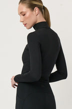 Chamarra deportiva Jacket Stone negra para mujer vista tres cuartos