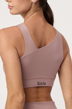 Detalle de espalda y ajuste del top Stedy Twilight Mauve