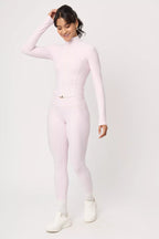 Jacket Elan Calmy para mujer con look deportivo completo
