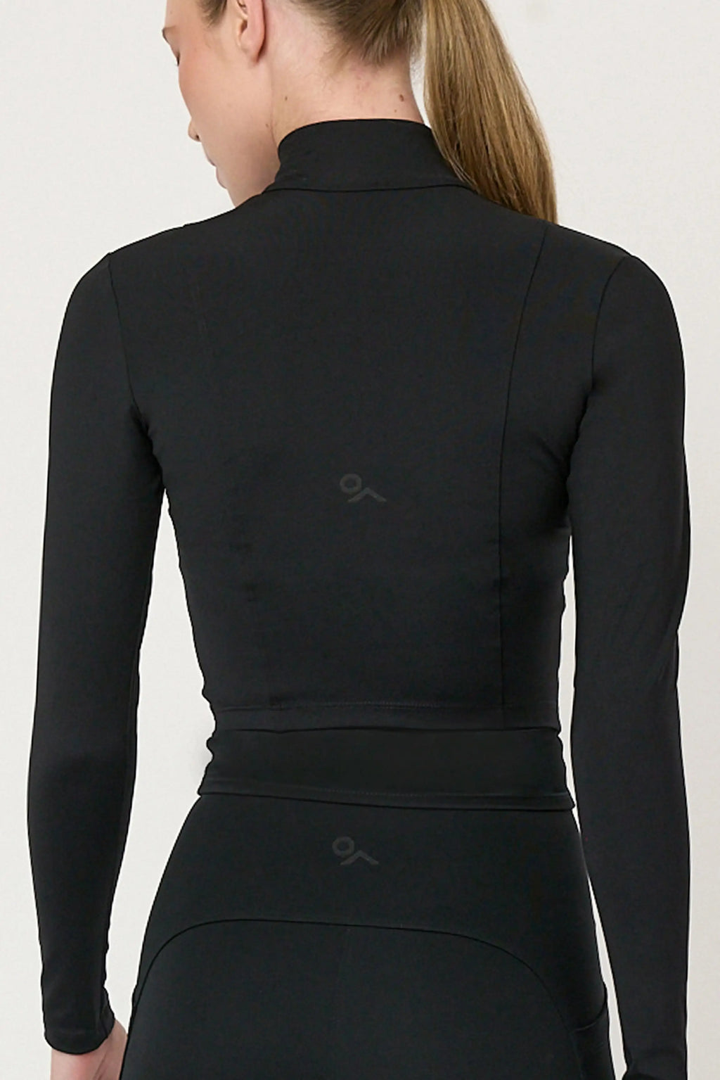 Jacket Stone negra para mujer vista trasera