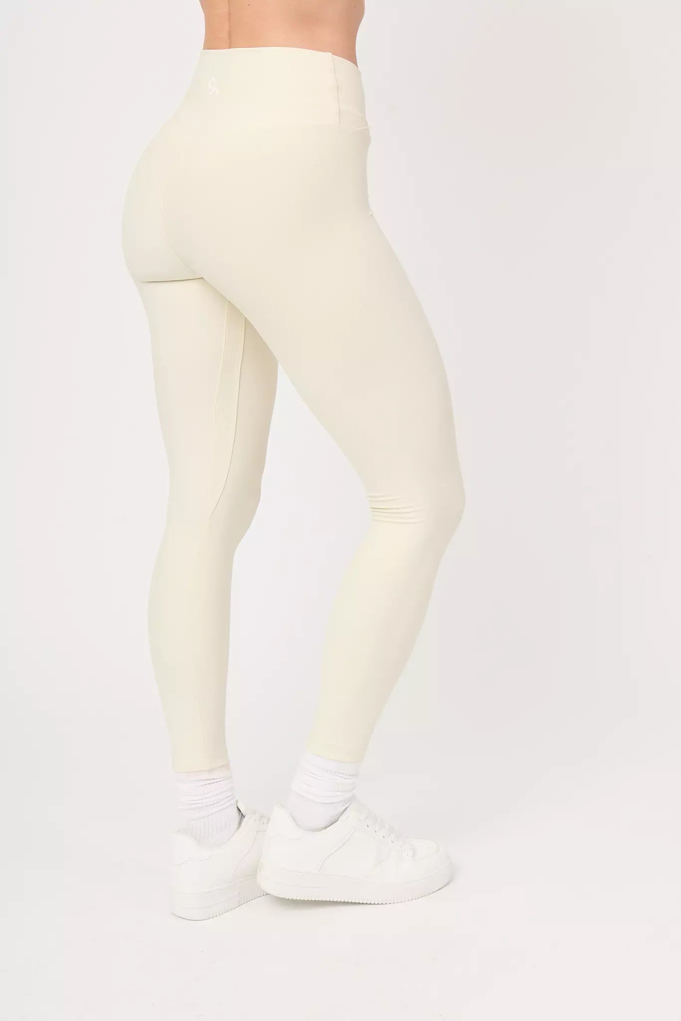 Legging deportivo Noire Brûlée para mujer vista trasera