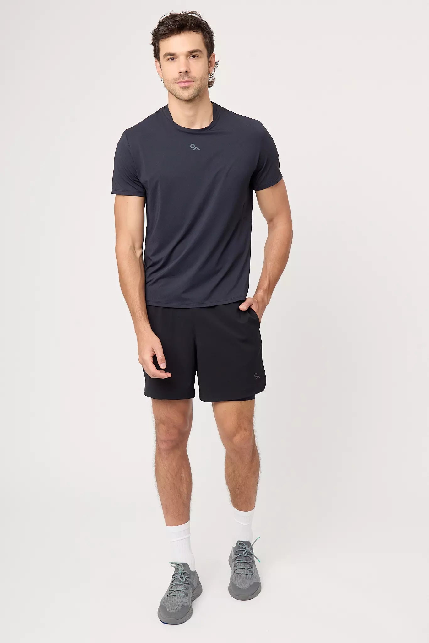 Playera deportiva Atlas Preto para hombre vista frontal