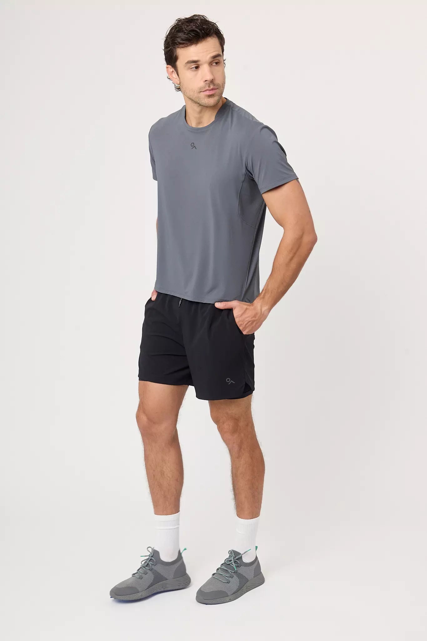 Short deportivo Range negro para hombre vista frontal