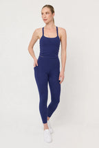 Top deportivo Sienna Azul Navy para mujer vista frontal