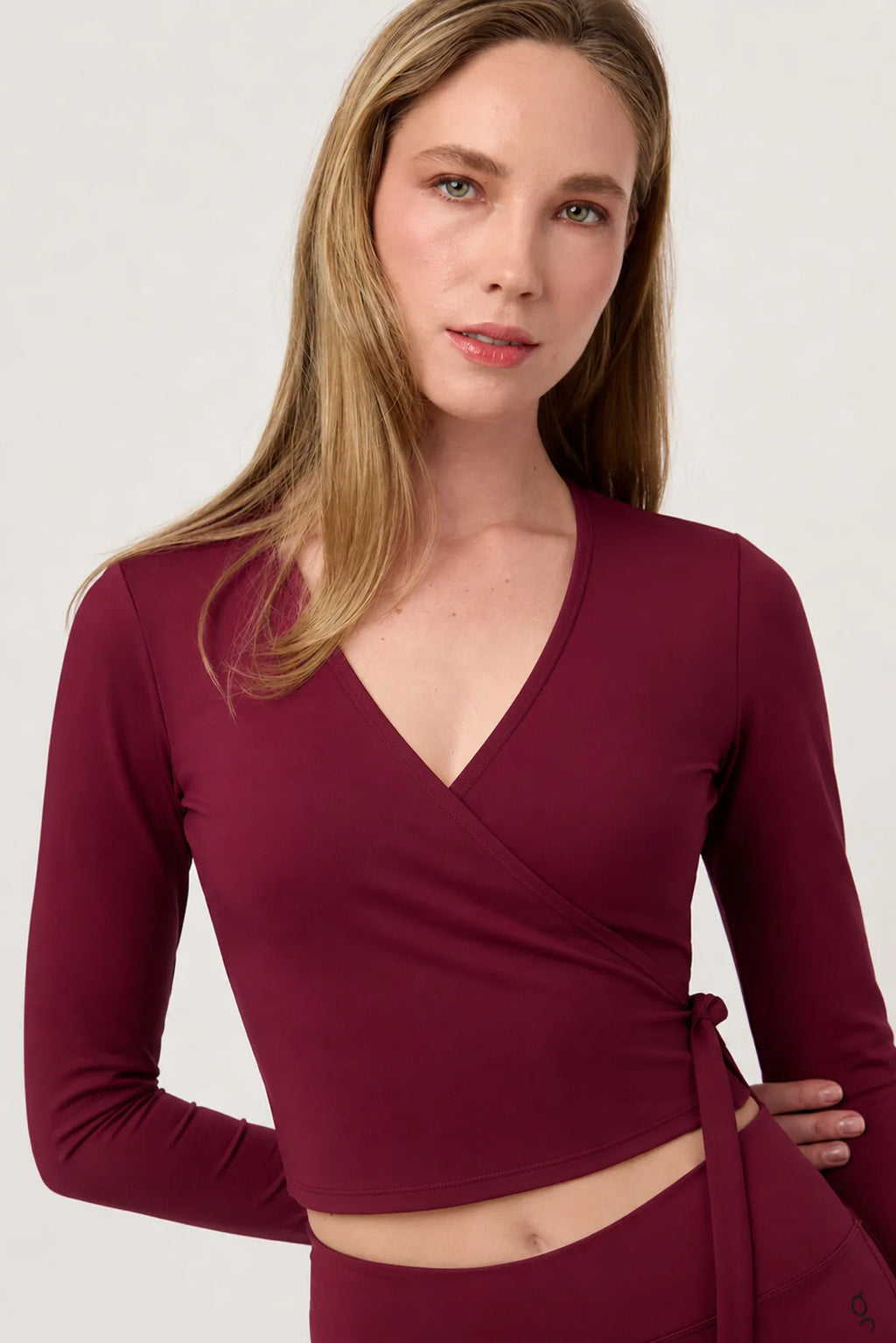Torera deportiva Ivory Cerezo Oscuro para mujer vista frontal