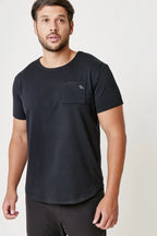 T-Shirt Pocket Fit color Negro de Gymco, playera deportiva con bolsillo hombre